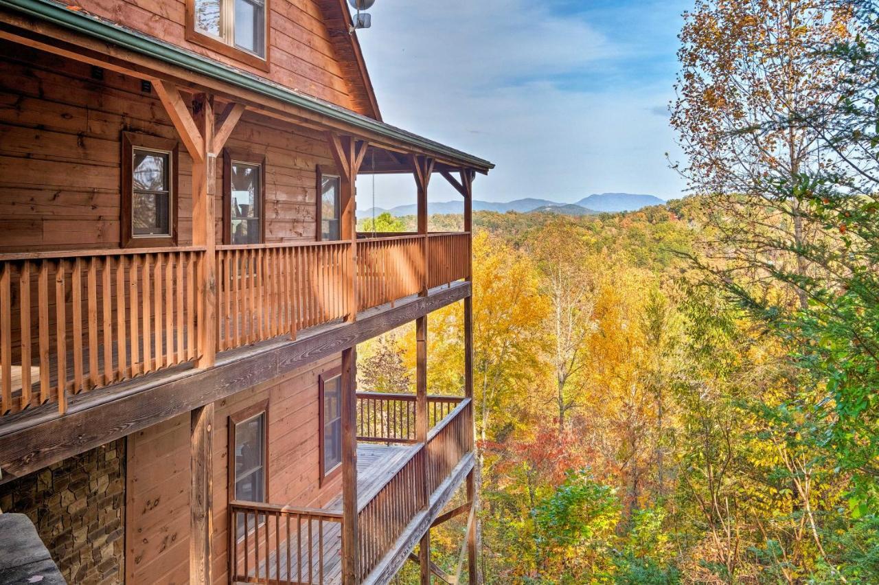 Pigeon Forge Cabin With Brand New Hot Tub And Views! Vila Sevierville Exterior foto