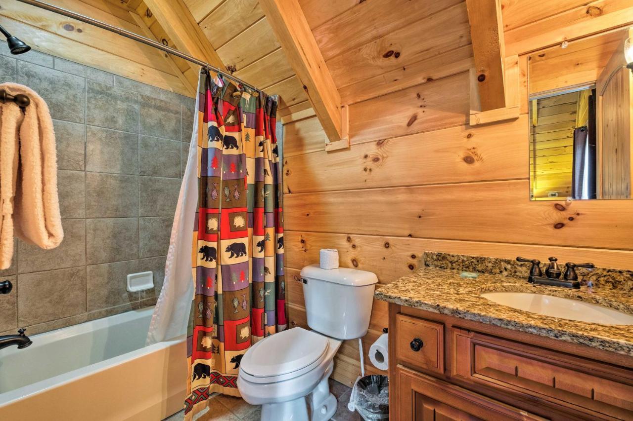 Pigeon Forge Cabin With Brand New Hot Tub And Views! Vila Sevierville Exterior foto