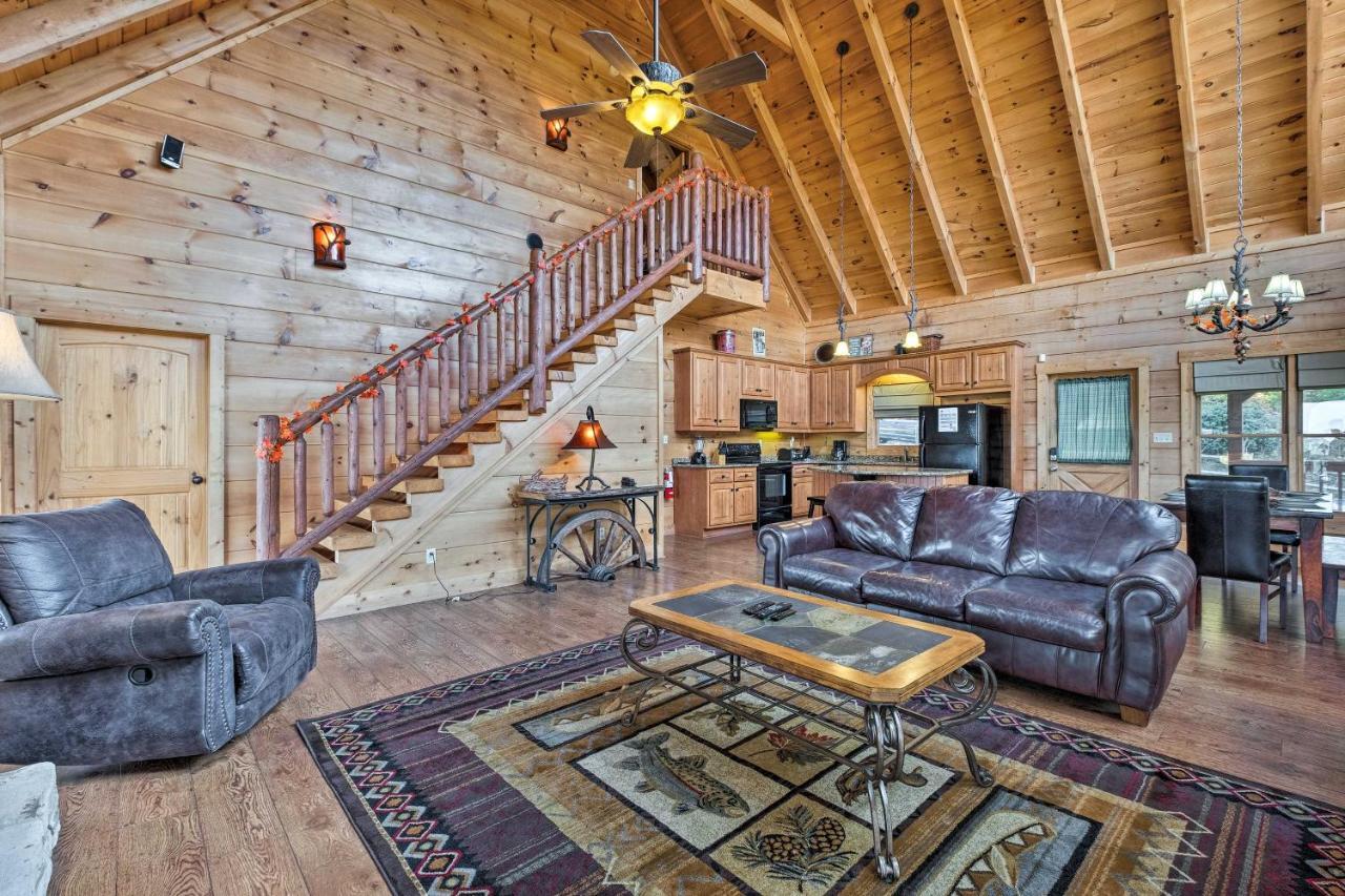 Pigeon Forge Cabin With Brand New Hot Tub And Views! Vila Sevierville Exterior foto