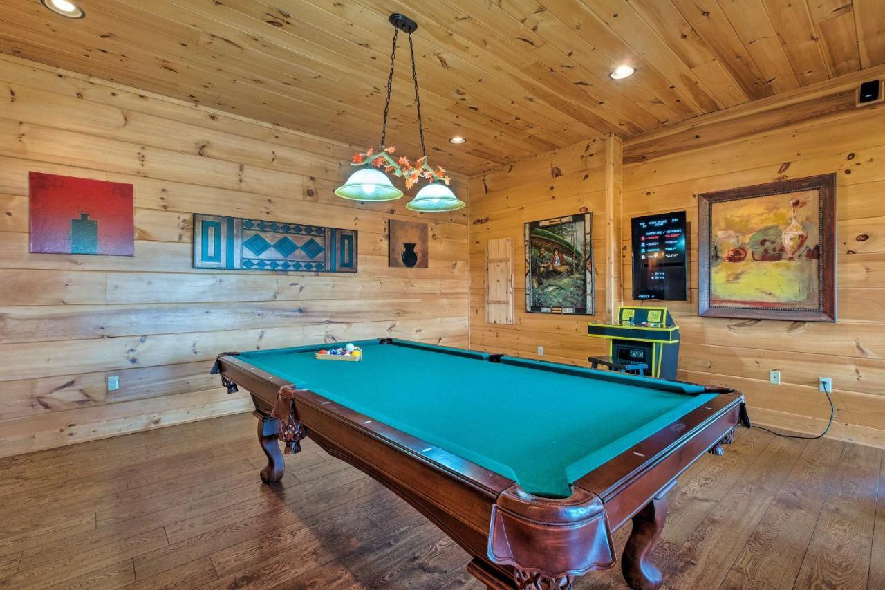 Pigeon Forge Cabin With Brand New Hot Tub And Views! Vila Sevierville Exterior foto