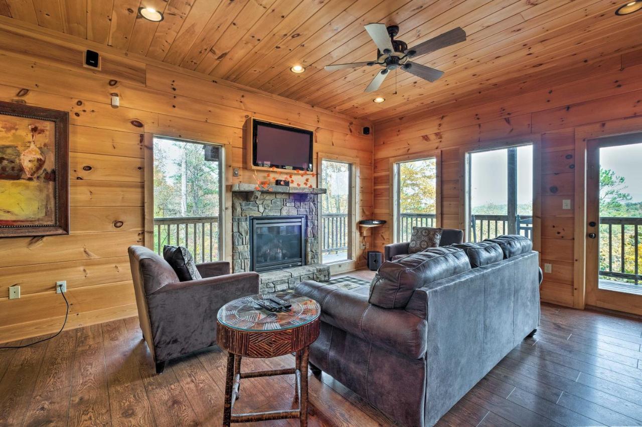 Pigeon Forge Cabin With Brand New Hot Tub And Views! Vila Sevierville Exterior foto